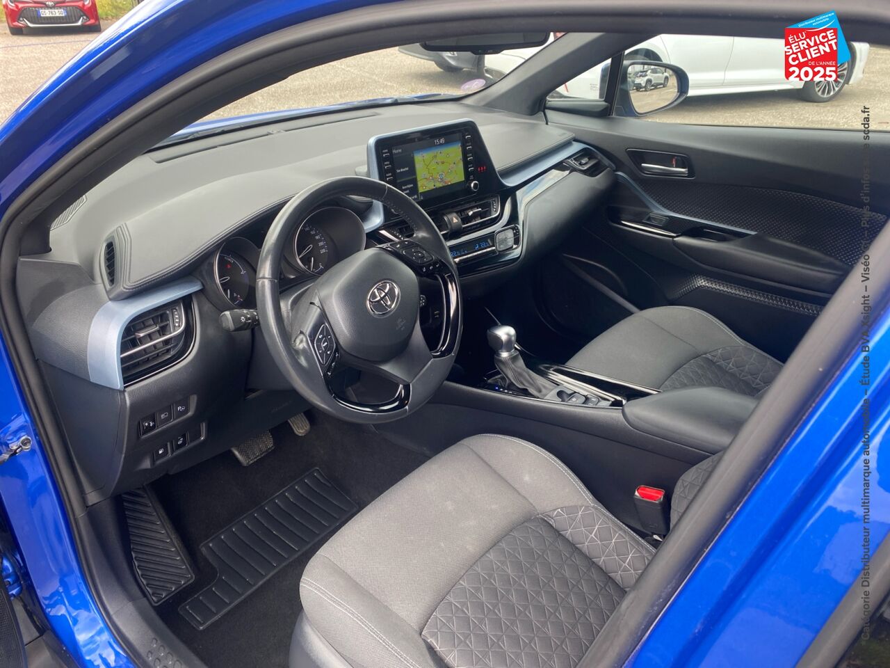 Véhicule d'occasion TOYOTA C-HR 122H EDITION 2WD E-CVT MY20 chez Renault Saint-Louis