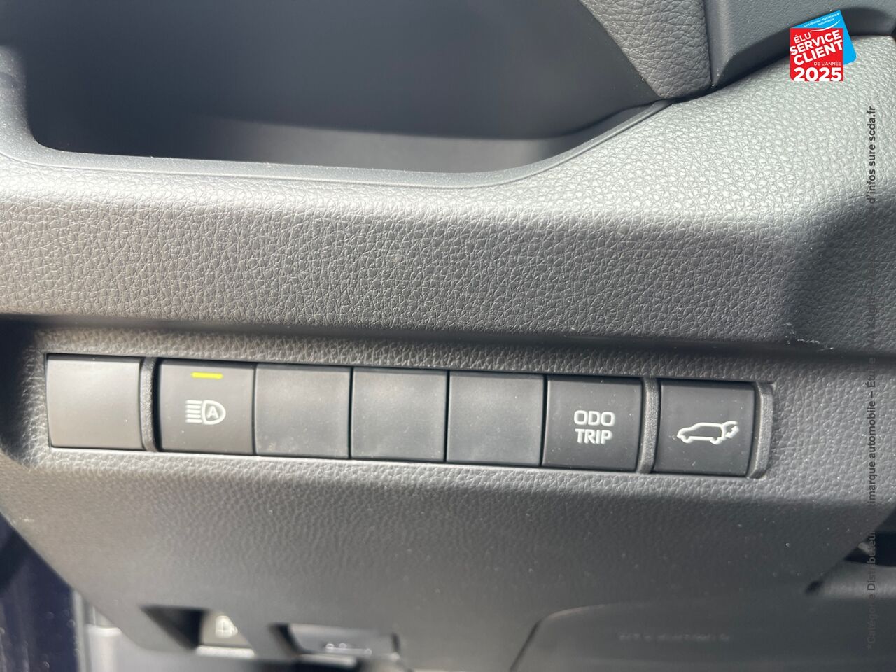 Véhicule d'occasion TOYOTA RAV4 2.5 HYBRIDE 222CH DYNAMIC AWD-I MY24 GPS CAMERA chez Toyota Thionville