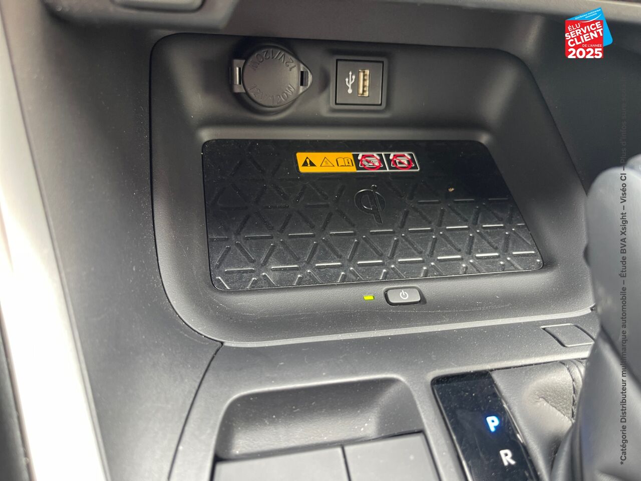 Véhicule d'occasion TOYOTA RAV4 2.5 HYBRIDE 222CH DYNAMIC AWD-I MY24 GPS CAMERA chez Toyota Thionville