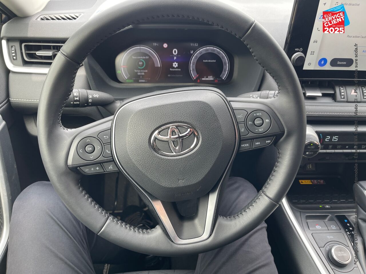 Véhicule d'occasion TOYOTA RAV4 2.5 HYBRIDE 222CH DYNAMIC AWD-I MY24 GPS CAMERA chez Toyota Thionville