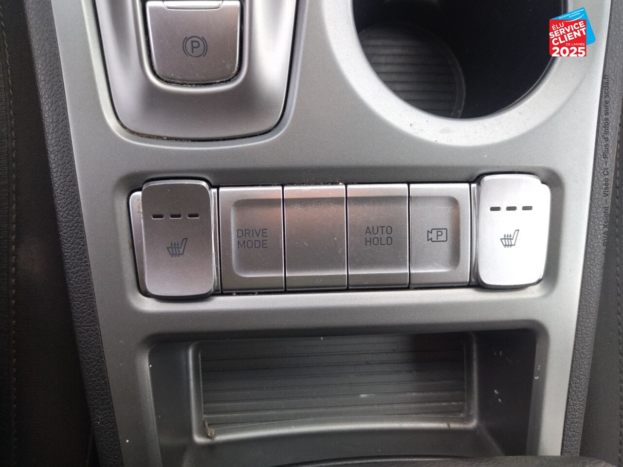 Véhicule d'occasion HYUNDAI KONA ELECTRIC 64KWH - 204CH CREATIVE SIEGES CHAUF CAMERA HUD chez Toyota Verdun