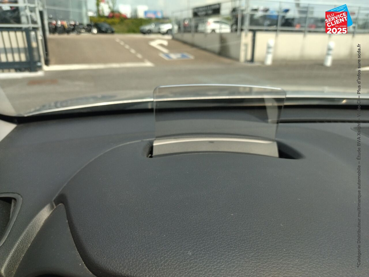 Véhicule d'occasion HYUNDAI KONA ELECTRIC 64KWH - 204CH CREATIVE SIEGES CHAUF CAMERA HUD chez Toyota Verdun