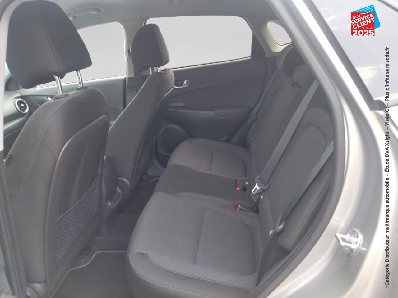 Véhicule d'occasion HYUNDAI KONA ELECTRIC 64KWH - 204CH CREATIVE SIEGES CHAUF CAMERA HUD chez Toyota Verdun