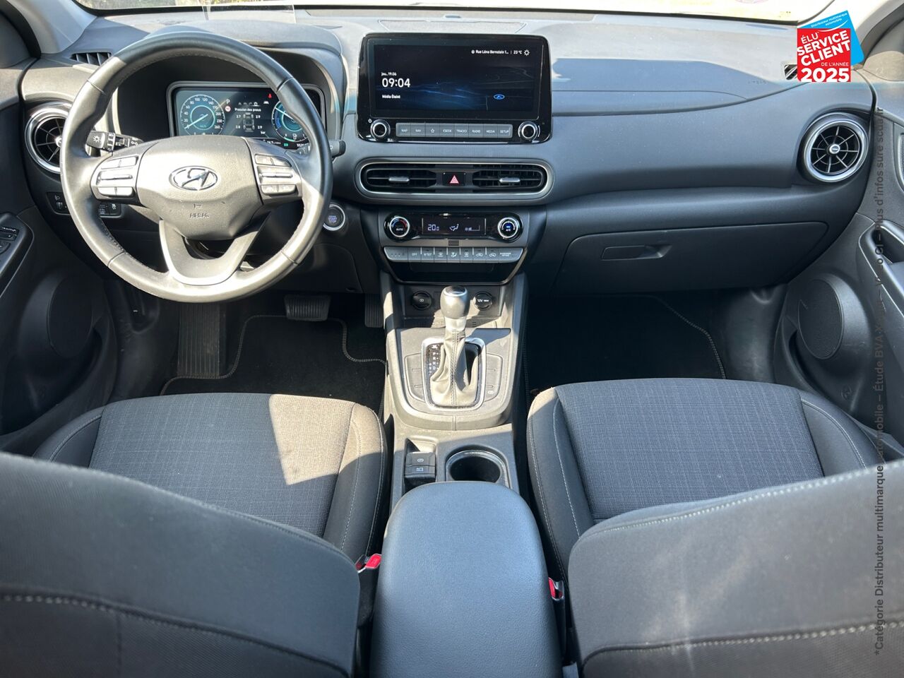Véhicule d'occasion HYUNDAI KONA 1.6 GDI 141CH HYBRID EXECUTIVE DCT-6 CAMERA GPS HUD ATTELAGE chez Dacia Montbéliard