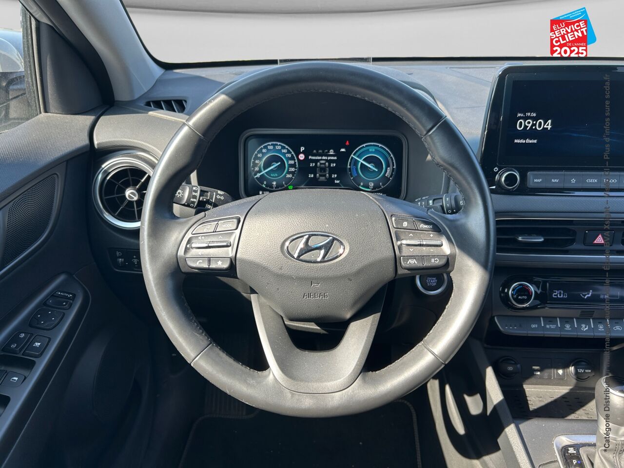 Véhicule d'occasion HYUNDAI KONA 1.6 GDI 141CH HYBRID EXECUTIVE DCT-6 CAMERA GPS HUD ATTELAGE chez Dacia Montbéliard