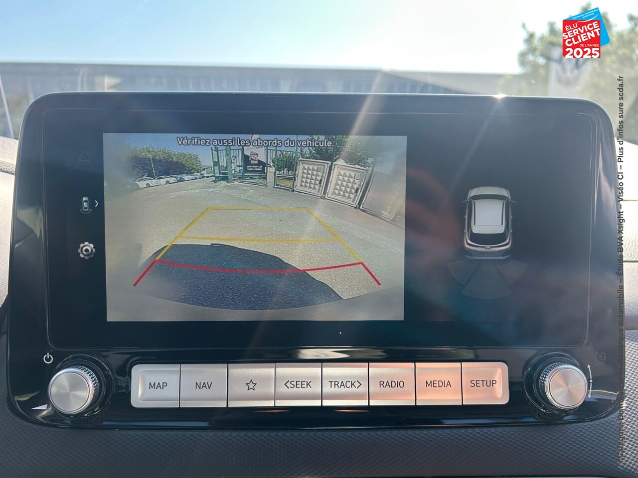 Véhicule d'occasion HYUNDAI KONA ELECTRIC 64KWH - 204CH CREATIVE CAMERA chez Renault Saint-Louis