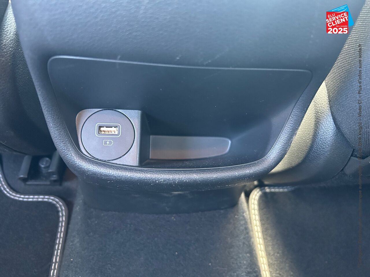 Véhicule d'occasion HYUNDAI KONA ELECTRIC 64KWH - 204CH CREATIVE CAMERA chez Renault Saint-Louis