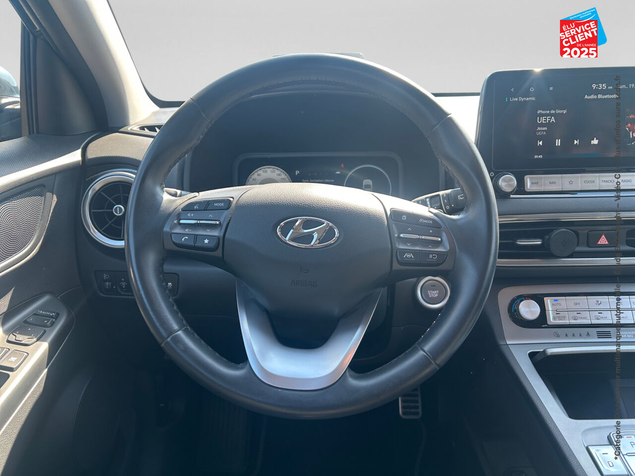 Véhicule d'occasion HYUNDAI KONA ELECTRIC 64KWH - 204CH CREATIVE CAMERA chez Renault Saint-Louis
