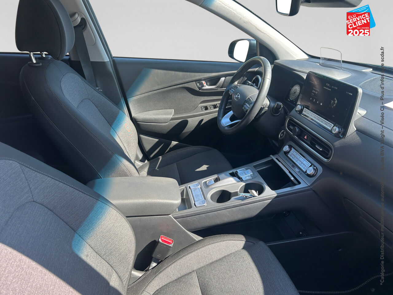 Véhicule d'occasion HYUNDAI KONA ELECTRIC 64KWH - 204CH CREATIVE CAMERA chez Renault Saint-Louis