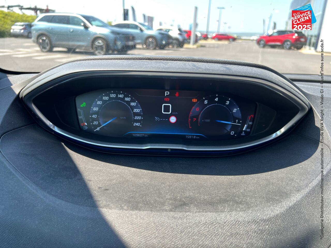 Véhicule d'occasion PEUGEOT 3008 1.6 THP 165CH GT LINE S/S EAT6 TOUVRANT CAMERA CARPLAY chez Fiat Besançon