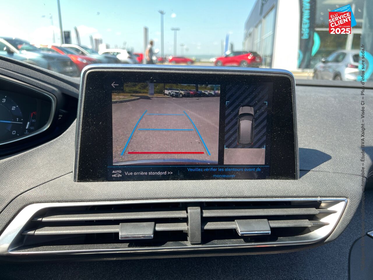 Véhicule d'occasion PEUGEOT 3008 1.6 THP 165CH GT LINE S/S EAT6 TOUVRANT CAMERA CARPLAY chez Fiat Besançon