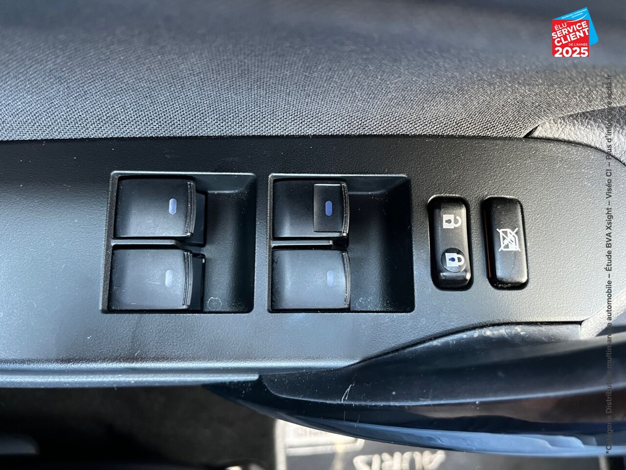 Véhicule d'occasion TOYOTA AURIS HSD 136H DYNAMIC CAMERA chez Toyota Saint Dizier