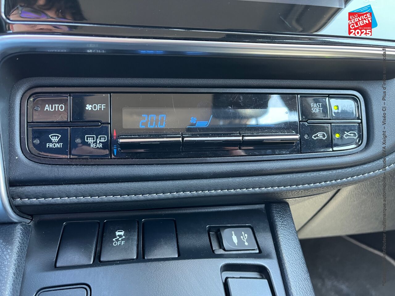 Véhicule d'occasion TOYOTA AURIS HSD 136H DYNAMIC CAMERA chez Toyota Saint Dizier