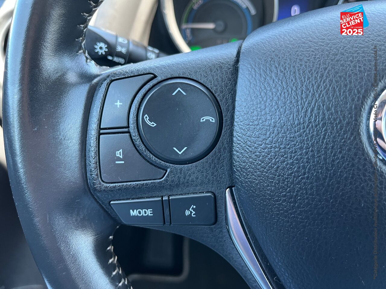 Véhicule d'occasion TOYOTA AURIS HSD 136H DYNAMIC CAMERA chez Toyota Saint Dizier