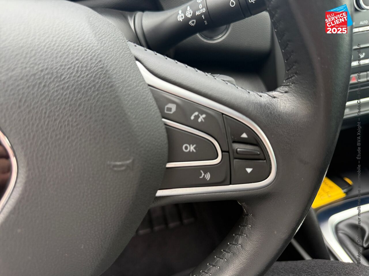 Véhicule d'occasion RENAULT MEGANE 1.3 TCE 140CH FAP LIMITED chez Toyota Thionville