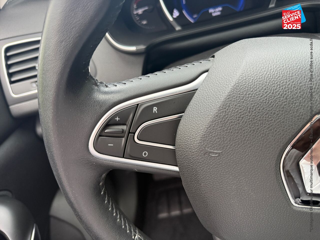Véhicule d'occasion RENAULT MEGANE 1.3 TCE 140CH FAP LIMITED chez Toyota Thionville