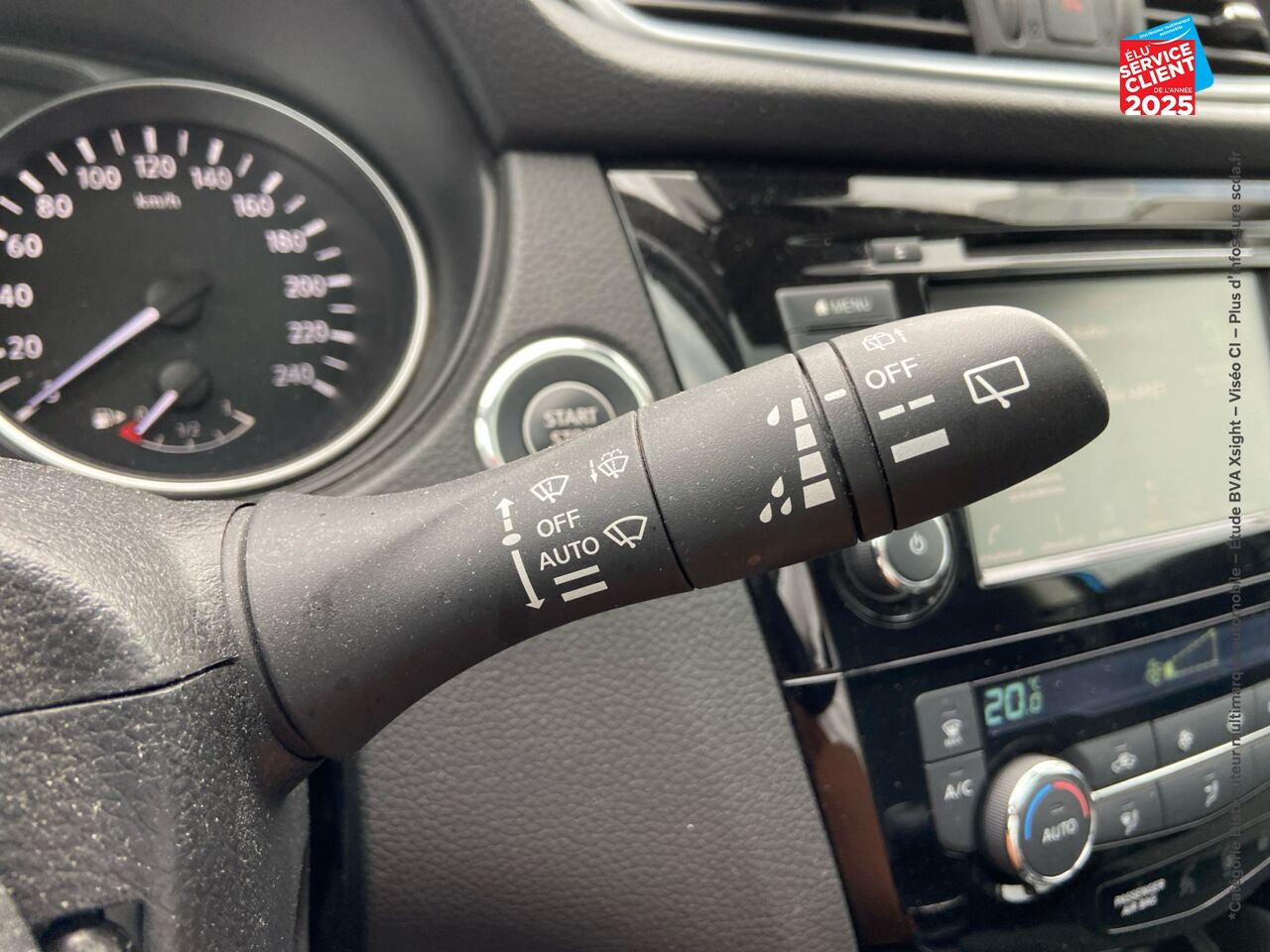 Véhicule d'occasion NISSAN QASHQAI 1.5 DCI 115CH N-CONNECTA 2019 chez Renault Saint-Louis