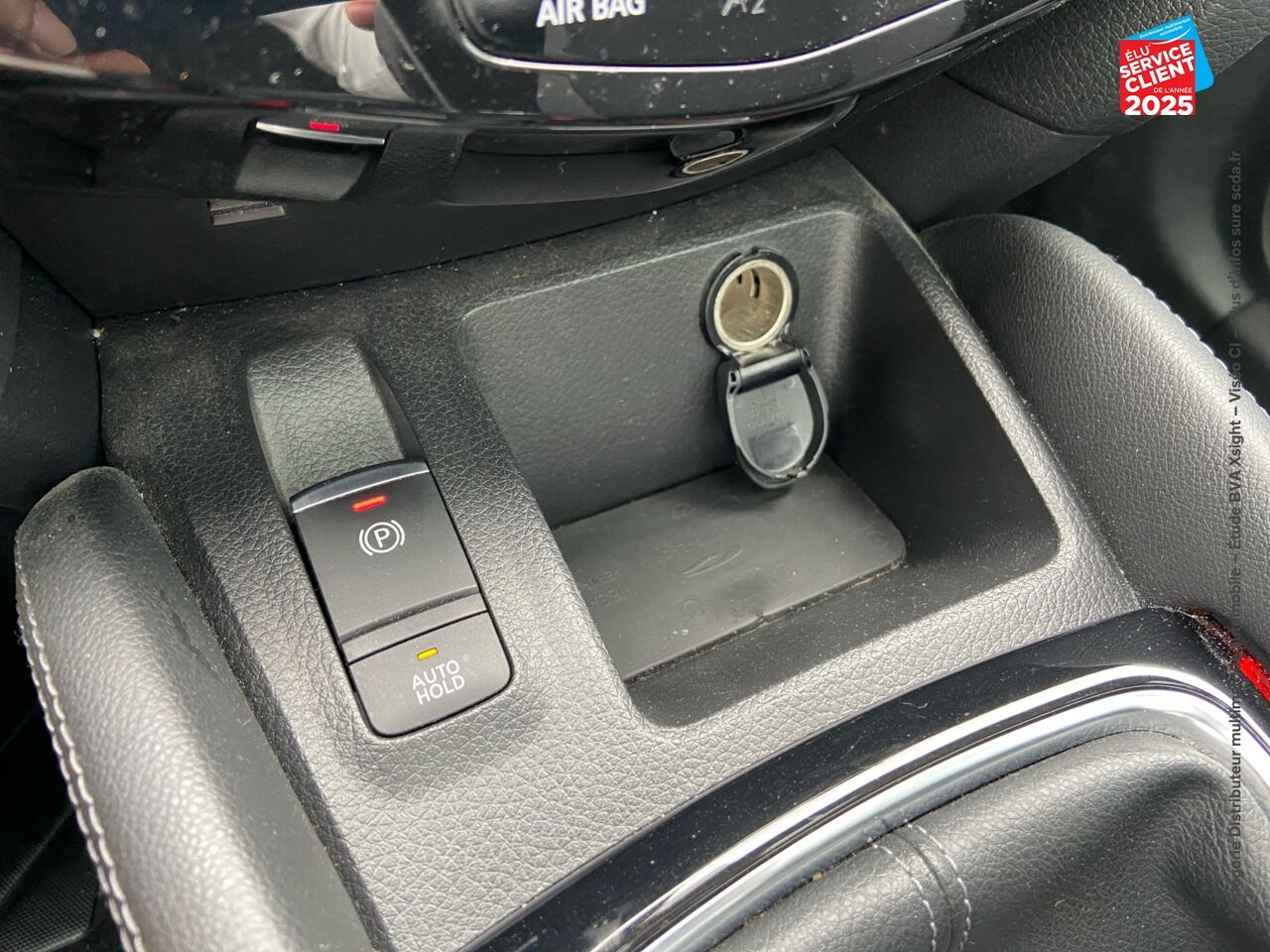 Véhicule d'occasion NISSAN QASHQAI 1.5 DCI 115CH N-CONNECTA 2019 chez Renault Saint-Louis