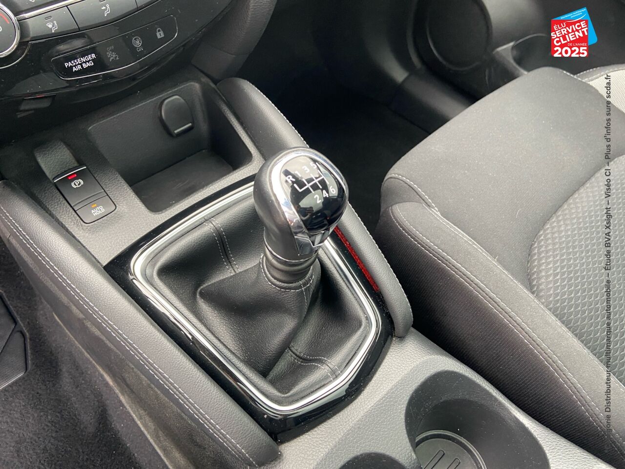 Véhicule d'occasion NISSAN QASHQAI 1.5 DCI 115CH N-CONNECTA 2019 chez Renault Saint-Louis