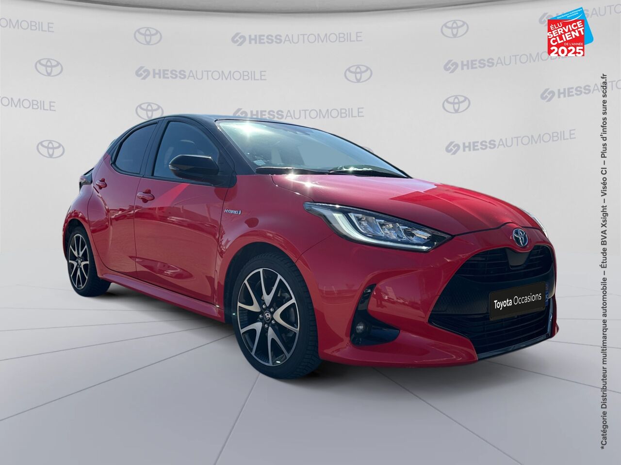Véhicule d'occasion TOYOTA YARIS 116H PREMIERE 5P TPANO CAMERA chez Renault Saint-Louis