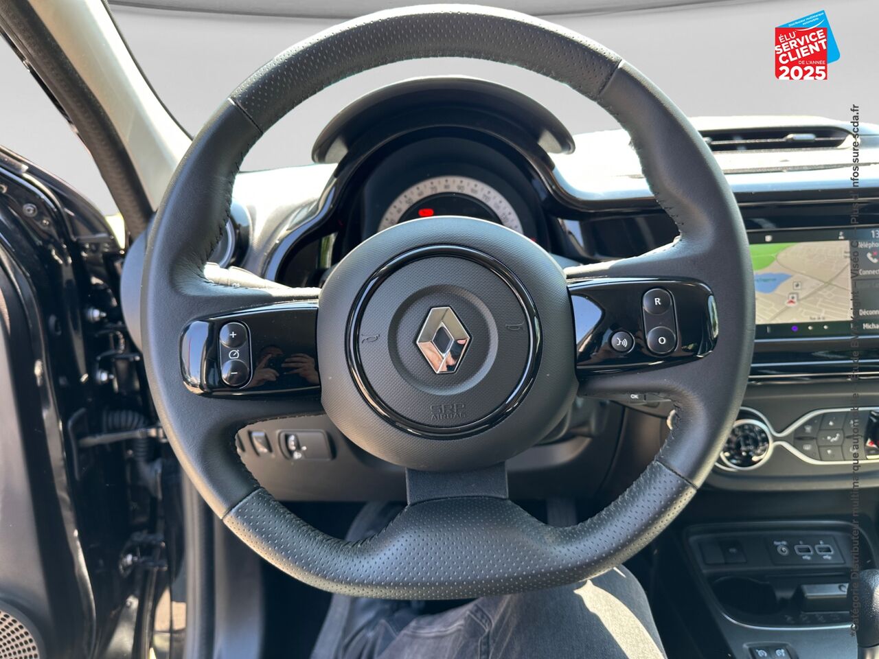 Véhicule d'occasion RENAULT TWINGO E-TECH ELECTRIC URBAN NIGHT R80 ACHAT INTEGRAL - 21MY GPS chez Opel Verdun