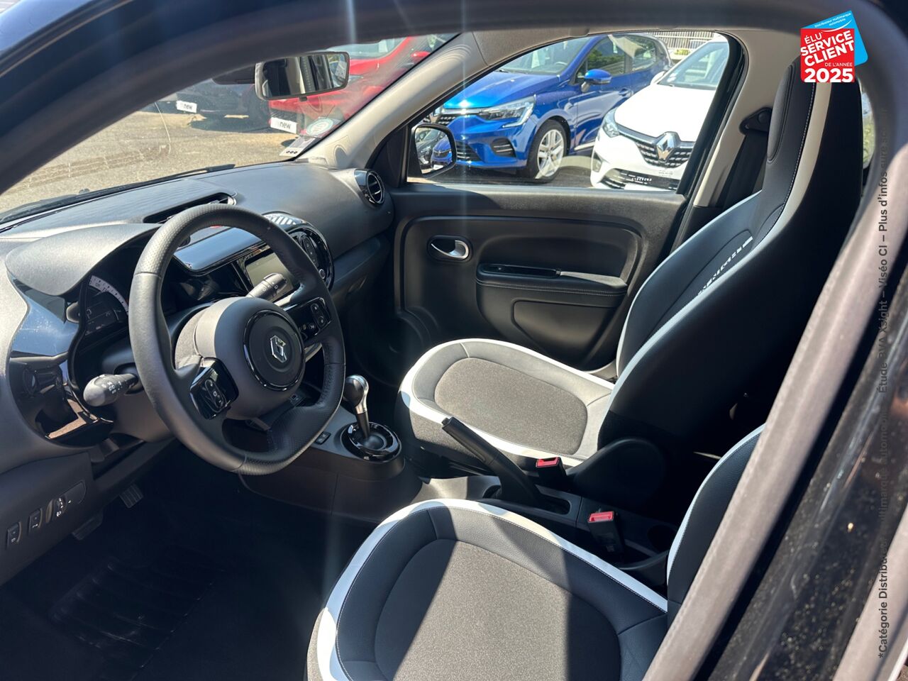 Véhicule d'occasion RENAULT TWINGO E-TECH ELECTRIC URBAN NIGHT R80 ACHAT INTEGRAL - 21MY GPS chez Opel Verdun