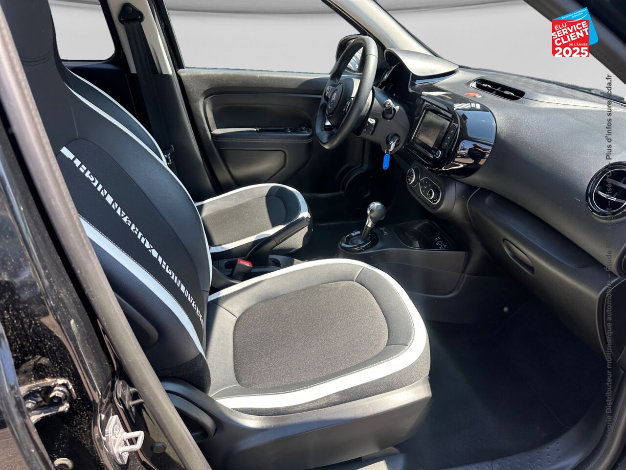 Véhicule d'occasion RENAULT TWINGO E-TECH ELECTRIC URBAN NIGHT R80 ACHAT INTEGRAL - 21MY GPS chez Opel Verdun