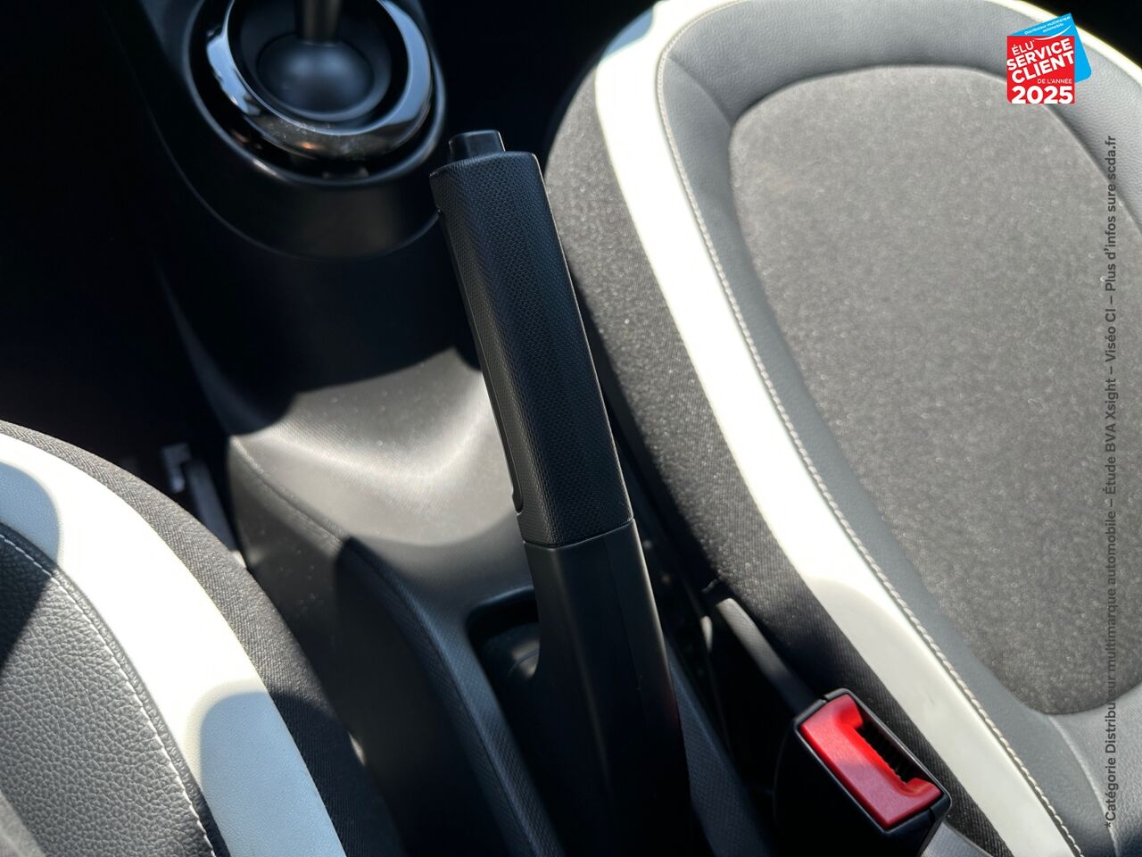 Véhicule d'occasion RENAULT TWINGO E-TECH ELECTRIC URBAN NIGHT R80 ACHAT INTEGRAL - 21MY GPS chez Opel Verdun