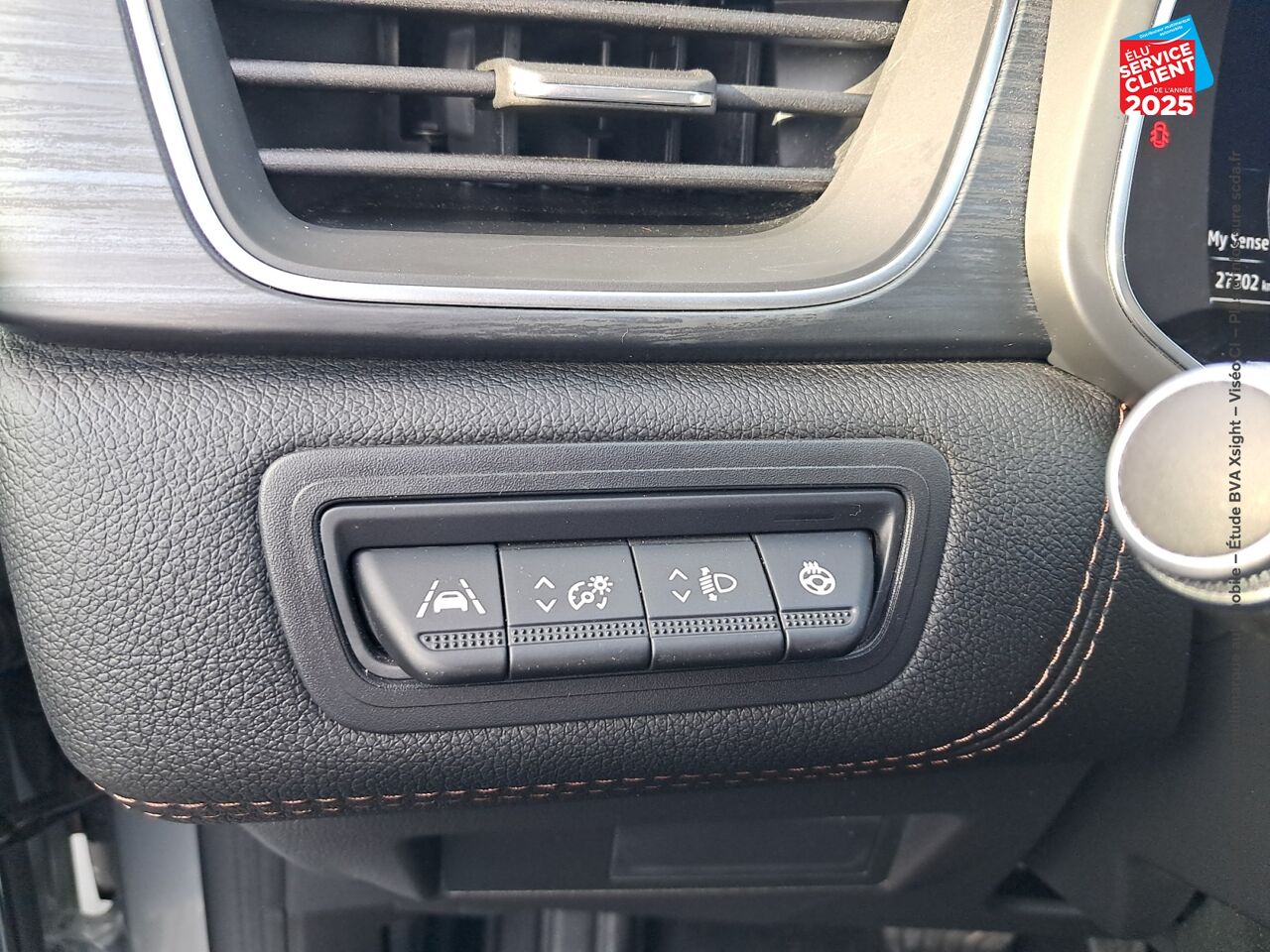 Véhicule d'occasion RENAULT CAPTUR 1.3 TCE 140CH FAP INITIALE PARIS EDC -21B chez Renault Colmar
