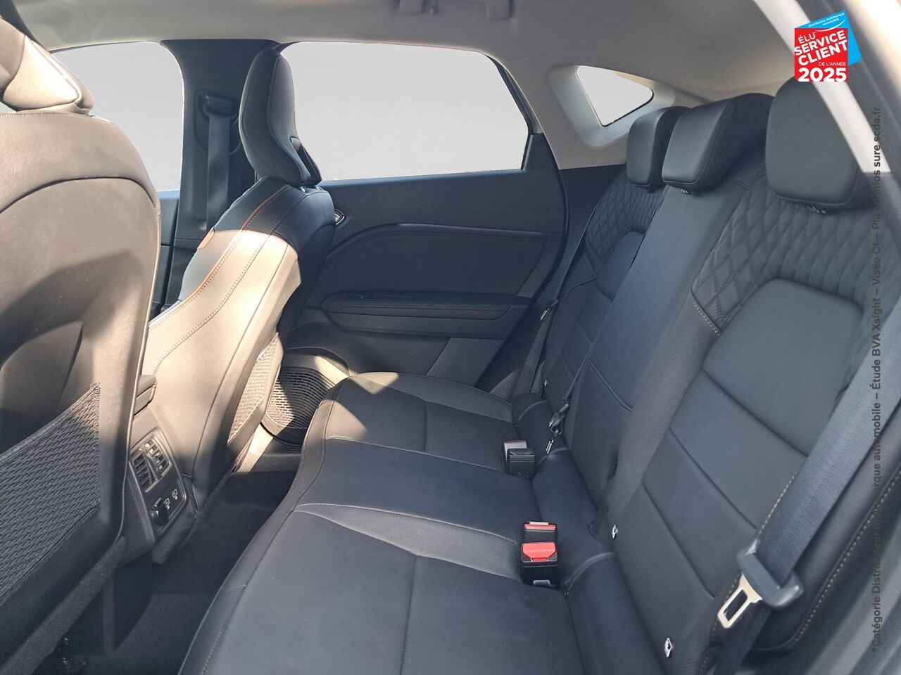 Véhicule d'occasion RENAULT CAPTUR 1.3 TCE 140CH FAP INITIALE PARIS EDC -21B chez Renault Colmar