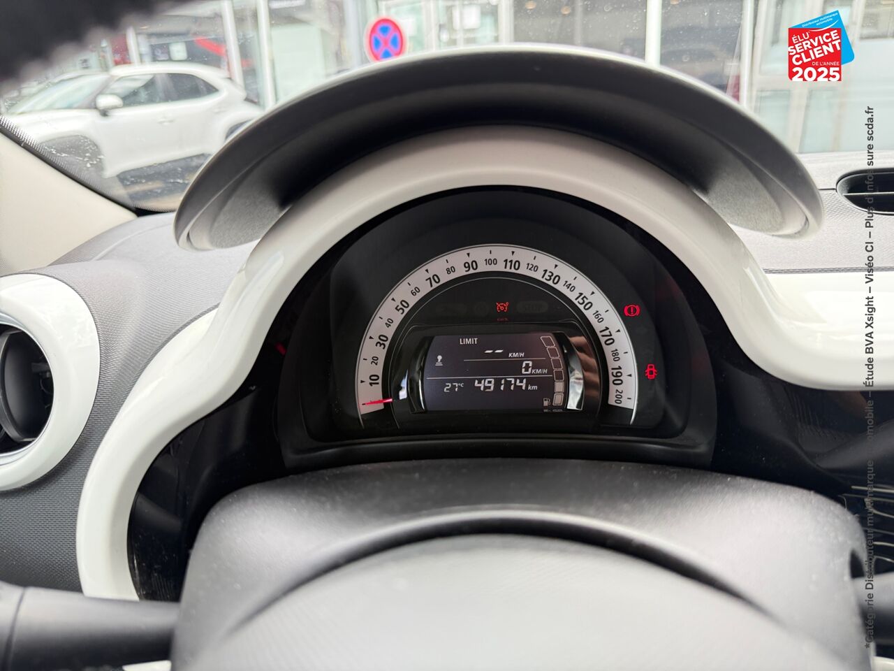 Véhicule d'occasion RENAULT TWINGO 0.9 TCE 95CH INTENS chez Peugeot Hirson