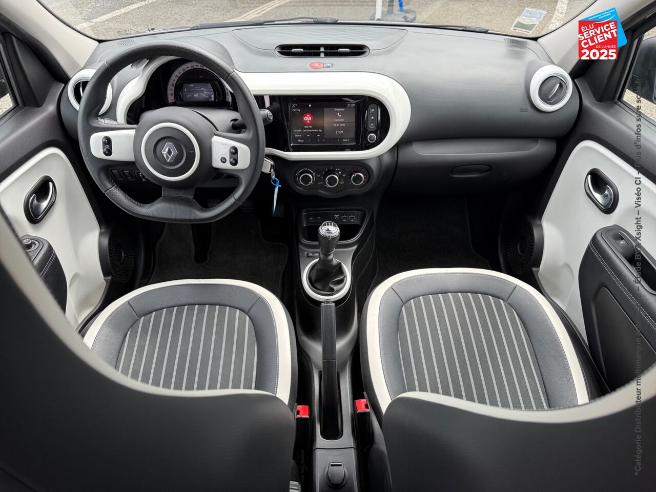 Véhicule d'occasion RENAULT TWINGO 0.9 TCE 95CH INTENS chez Peugeot Hirson
