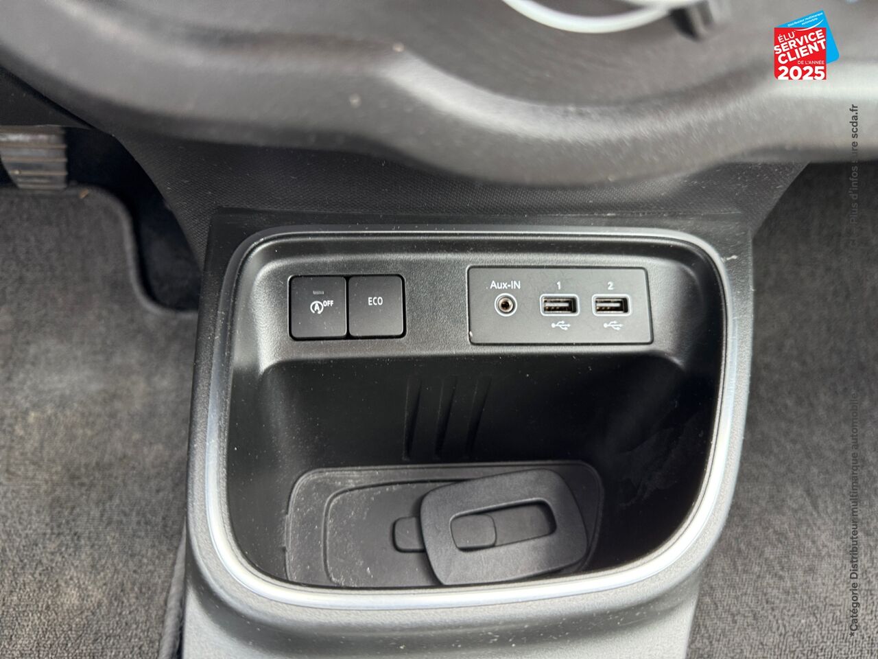 Véhicule d'occasion RENAULT TWINGO 0.9 TCE 95CH INTENS chez Peugeot Hirson