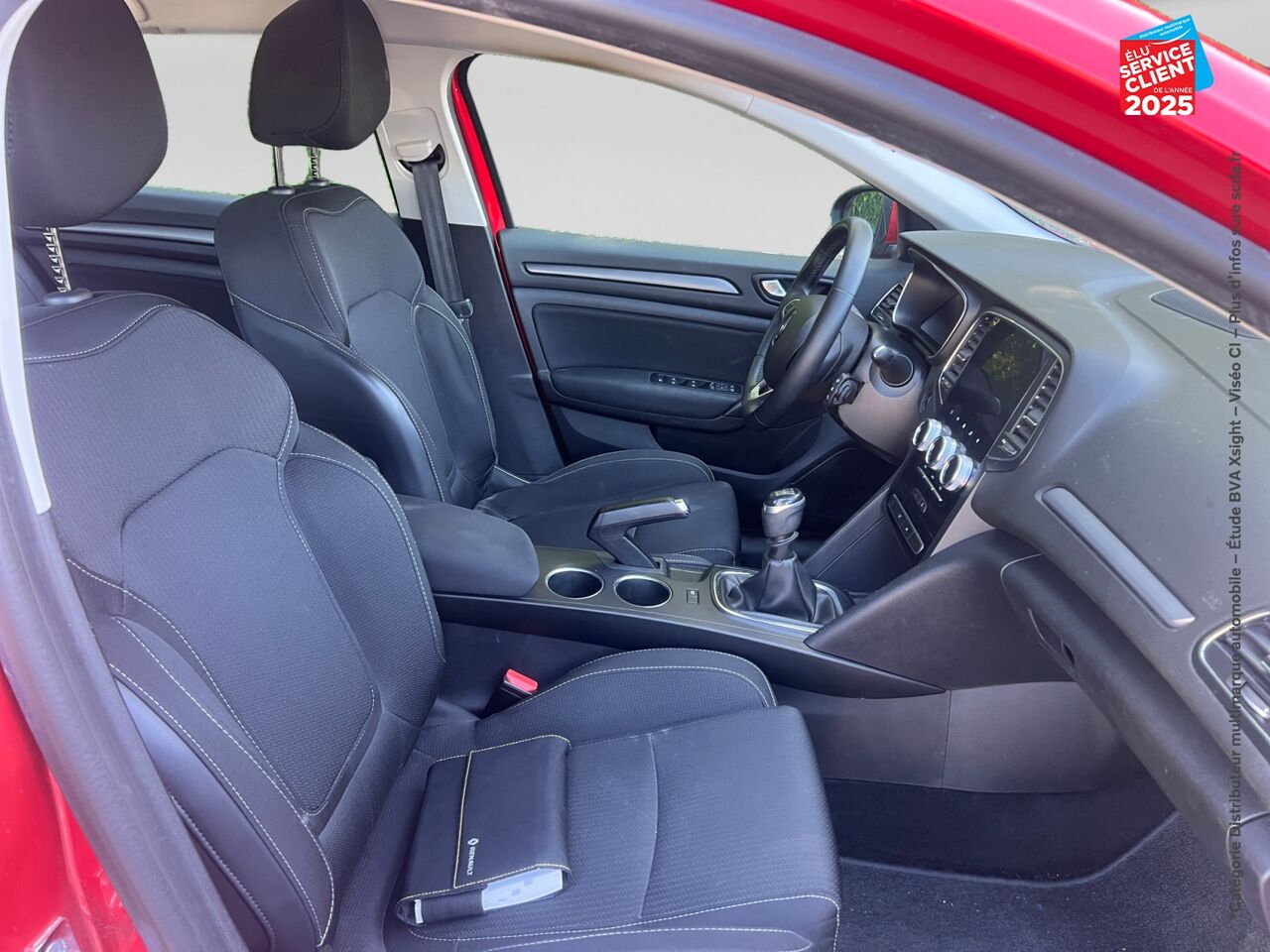 Véhicule d'occasion RENAULT MEGANE ESTATE 1.5 BLUE DCI 115CH INTENS RADAR AV/AR GPS chez Renault Saint-Louis