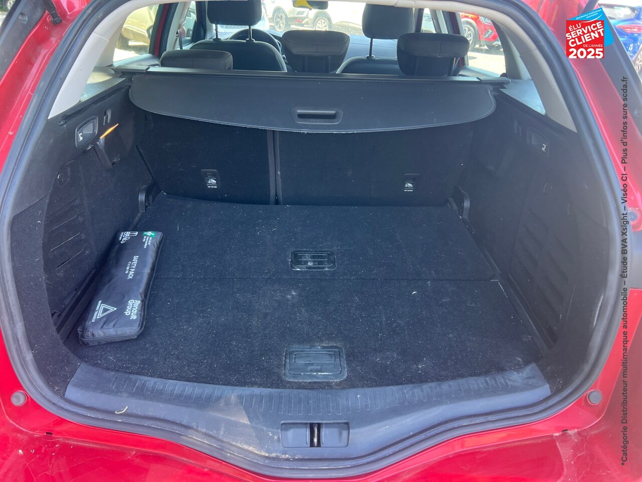 Véhicule d'occasion RENAULT MEGANE ESTATE 1.5 BLUE DCI 115CH INTENS RADAR AV/AR GPS chez Renault Saint-Louis