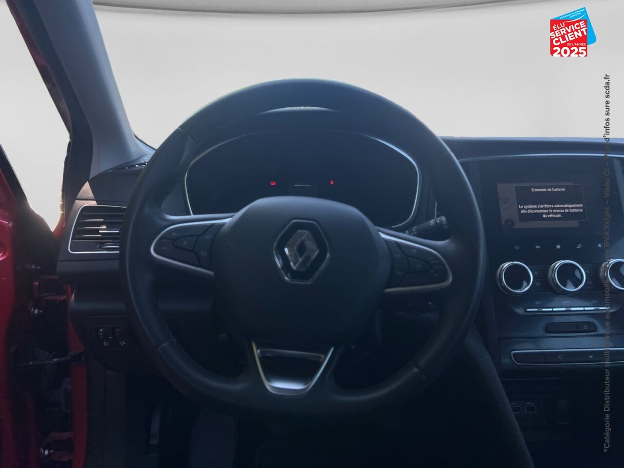 Véhicule d'occasion RENAULT MEGANE ESTATE 1.5 BLUE DCI 115CH INTENS RADAR AV/AR GPS chez Renault Saint-Louis