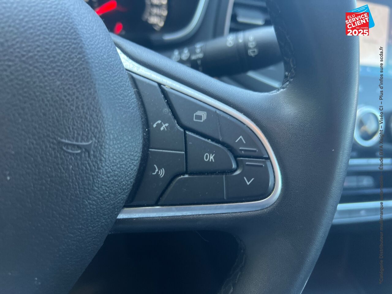 Véhicule d'occasion RENAULT MEGANE ESTATE 1.5 BLUE DCI 115CH INTENS RADAR AV/AR GPS chez Renault Saint-Louis