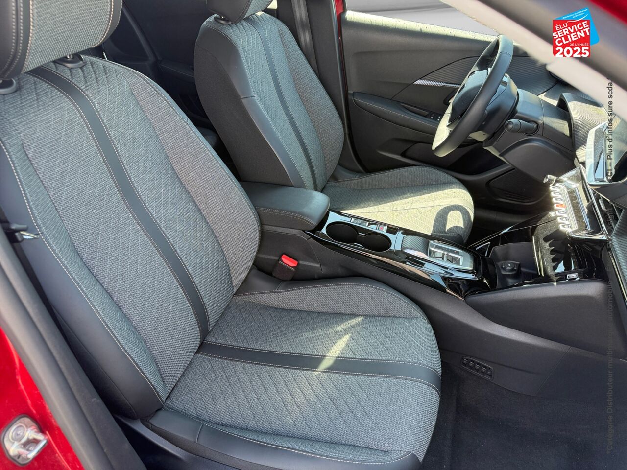 Véhicule d'occasion PEUGEOT 208 E-208 136CH STYLE chez Renault Saint-Louis