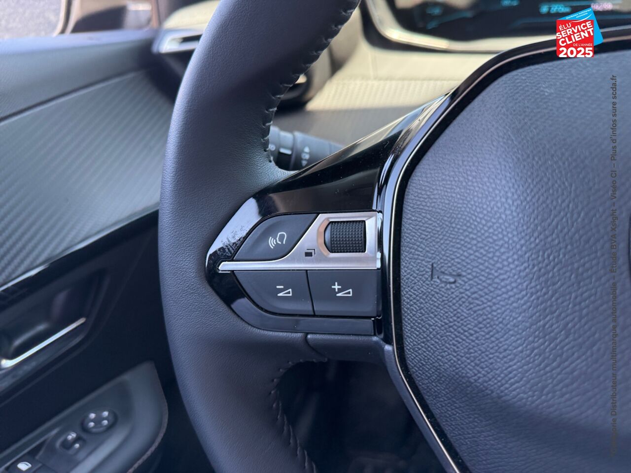 Véhicule d'occasion PEUGEOT 208 E-208 136CH STYLE chez Renault Saint-Louis