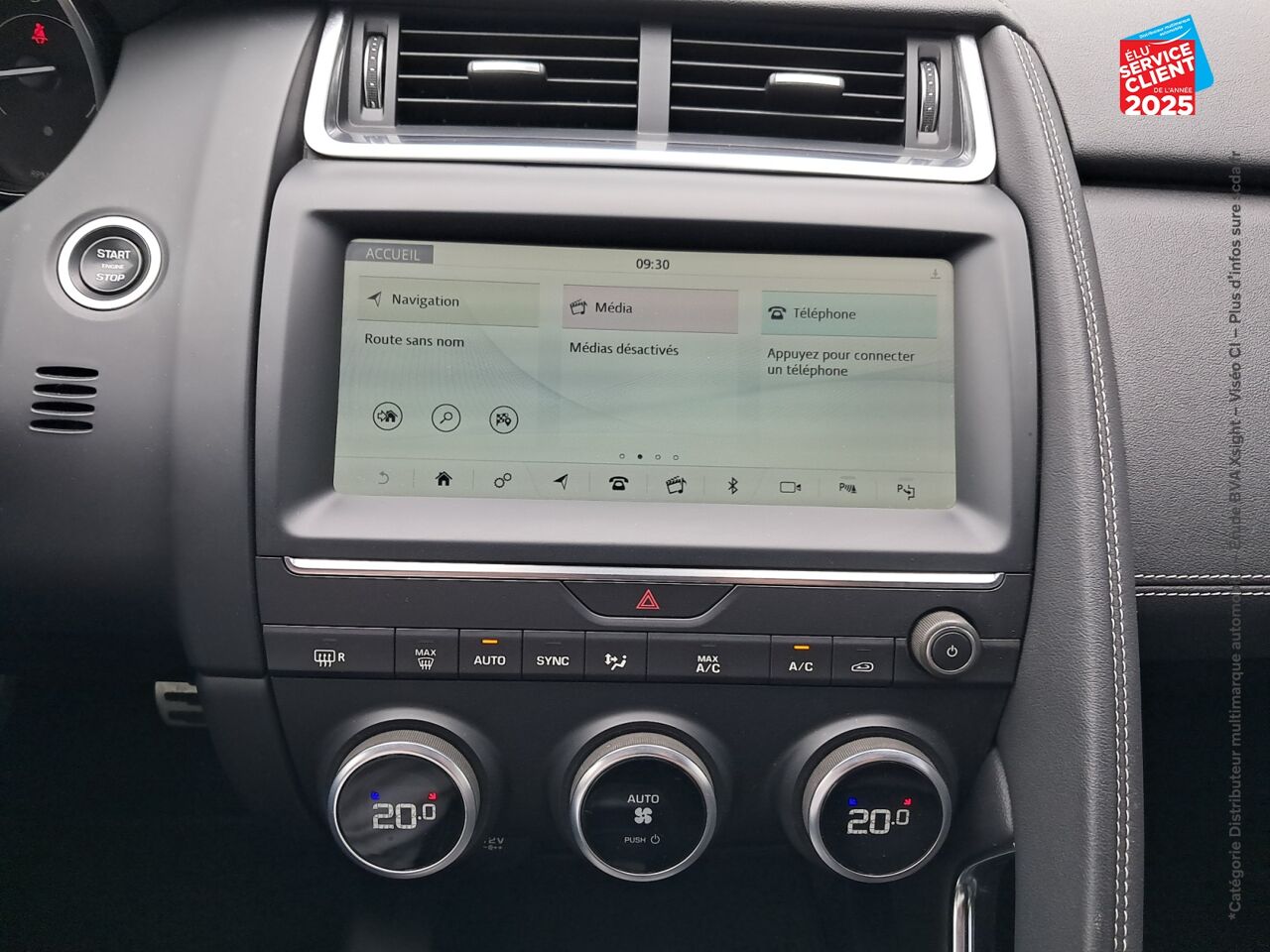Véhicule d'occasion JAGUAR E-PACE 2.0D 180CH R-DYNAMIC SE AWD BVA9 chez BMW Dole