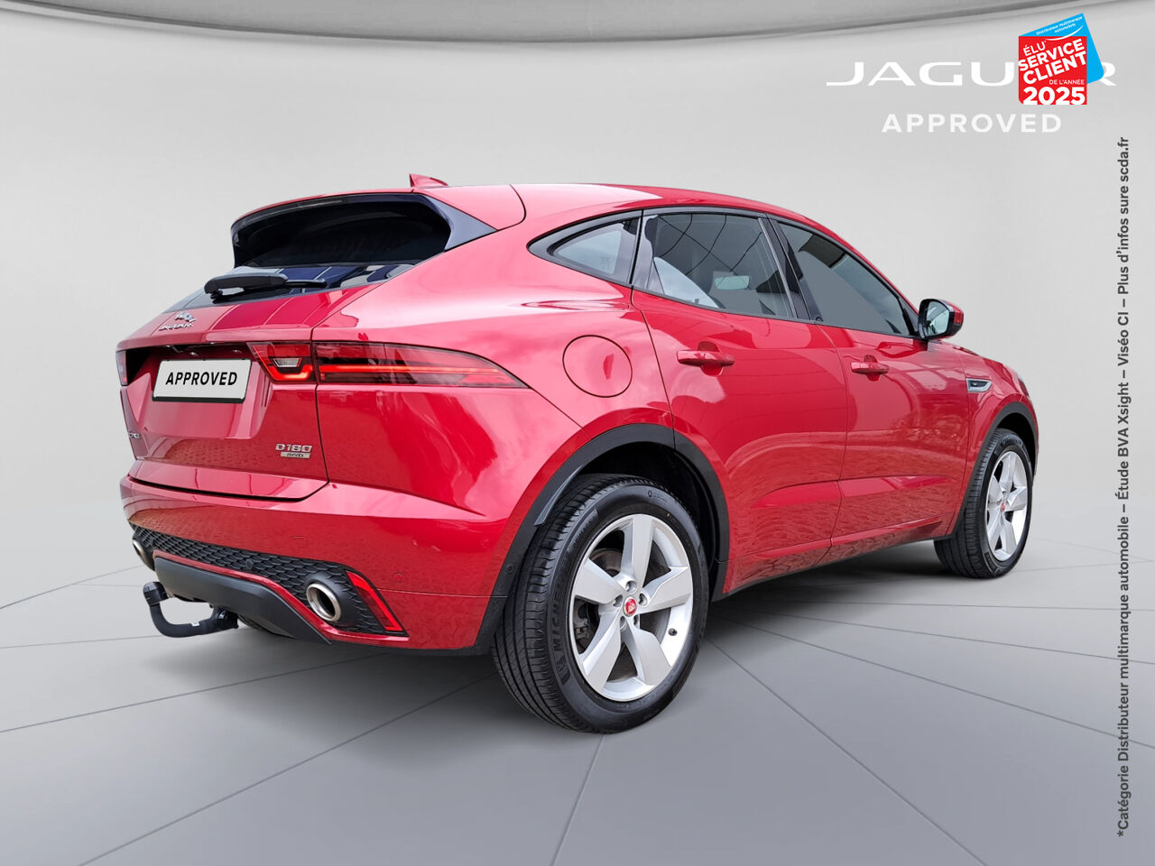 Véhicule d'occasion JAGUAR E-PACE 2.0D 180CH R-DYNAMIC SE AWD BVA9 chez BMW Dole