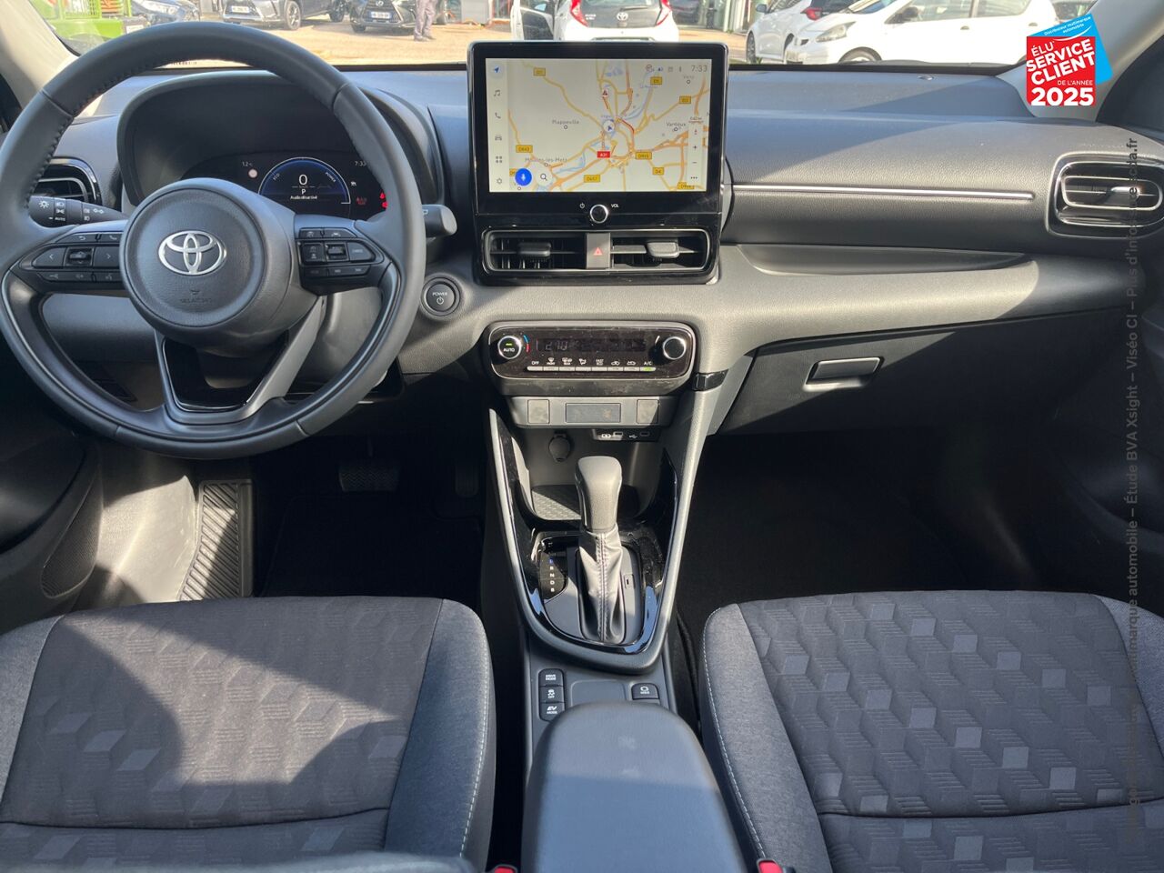 Véhicule d'occasion TOYOTA YARIS 116H DESIGN 5P MY25 chez Opel Saint-Dizier