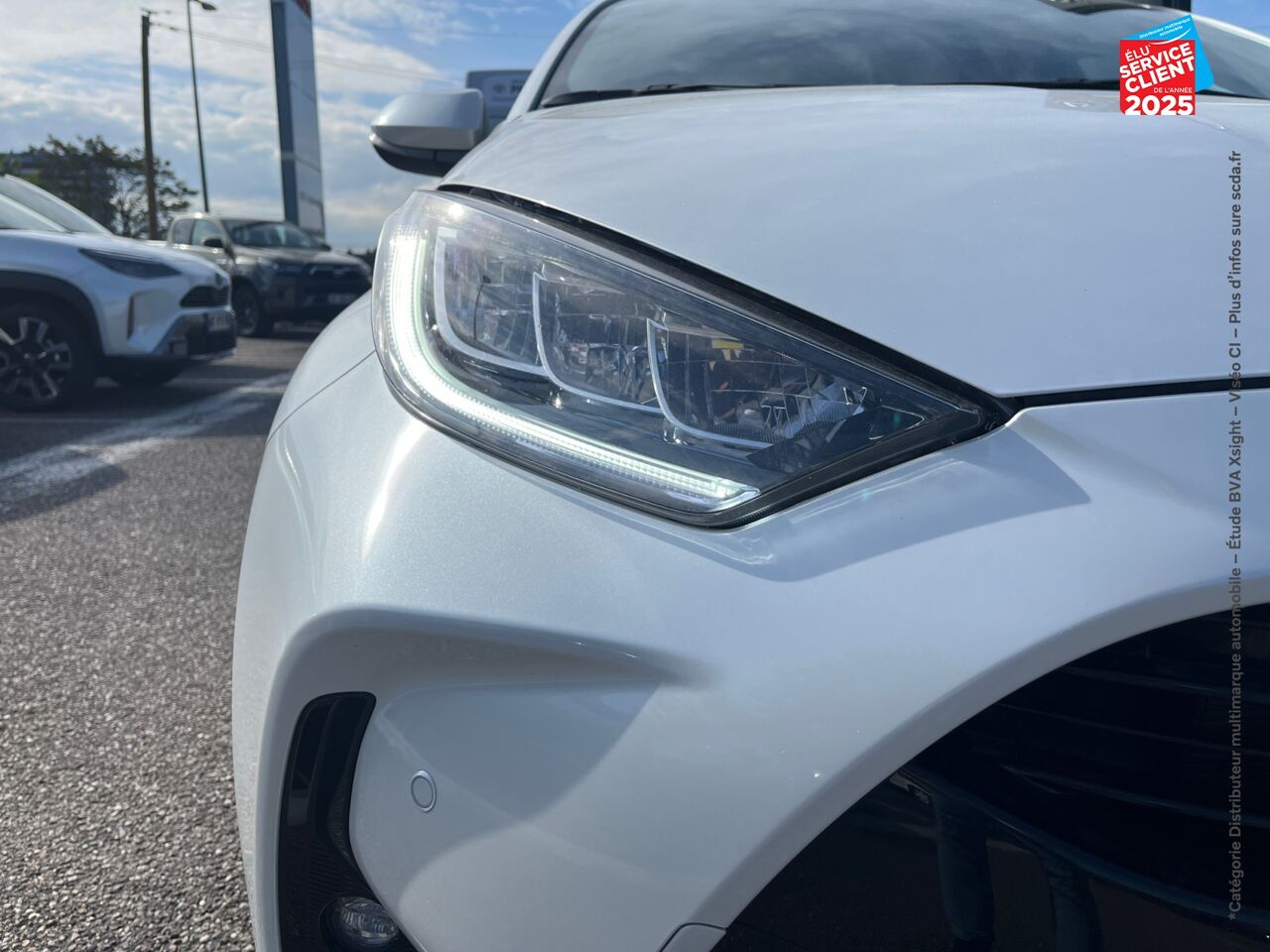 Véhicule d'occasion TOYOTA YARIS 116H DESIGN 5P MY25 chez Opel Saint-Dizier