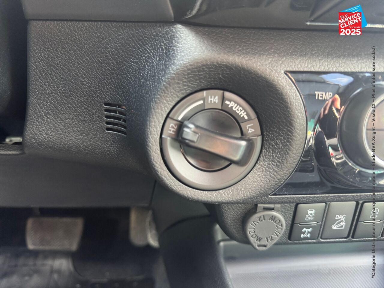 Véhicule d'occasion TOYOTA HILUX 2.8 D-4D X-TRA CABINE INVINCIBLE 4WD BVA RC23 chez Dacia Mulhouse