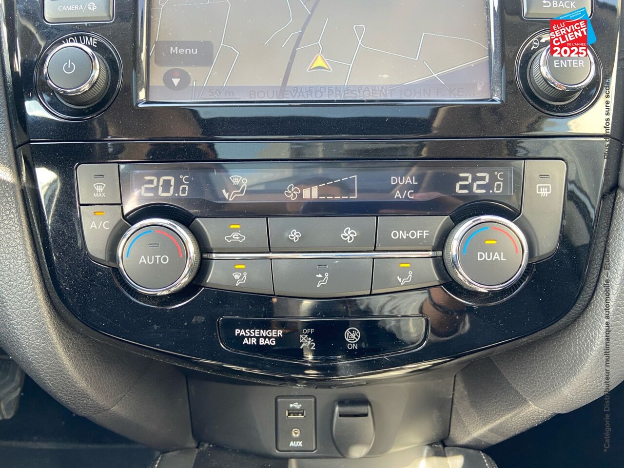 Véhicule d'occasion NISSAN X-TRAIL DCI 150CH N-CONNECTA 2020 CAM360 GPS chez Renault Saint-Louis
