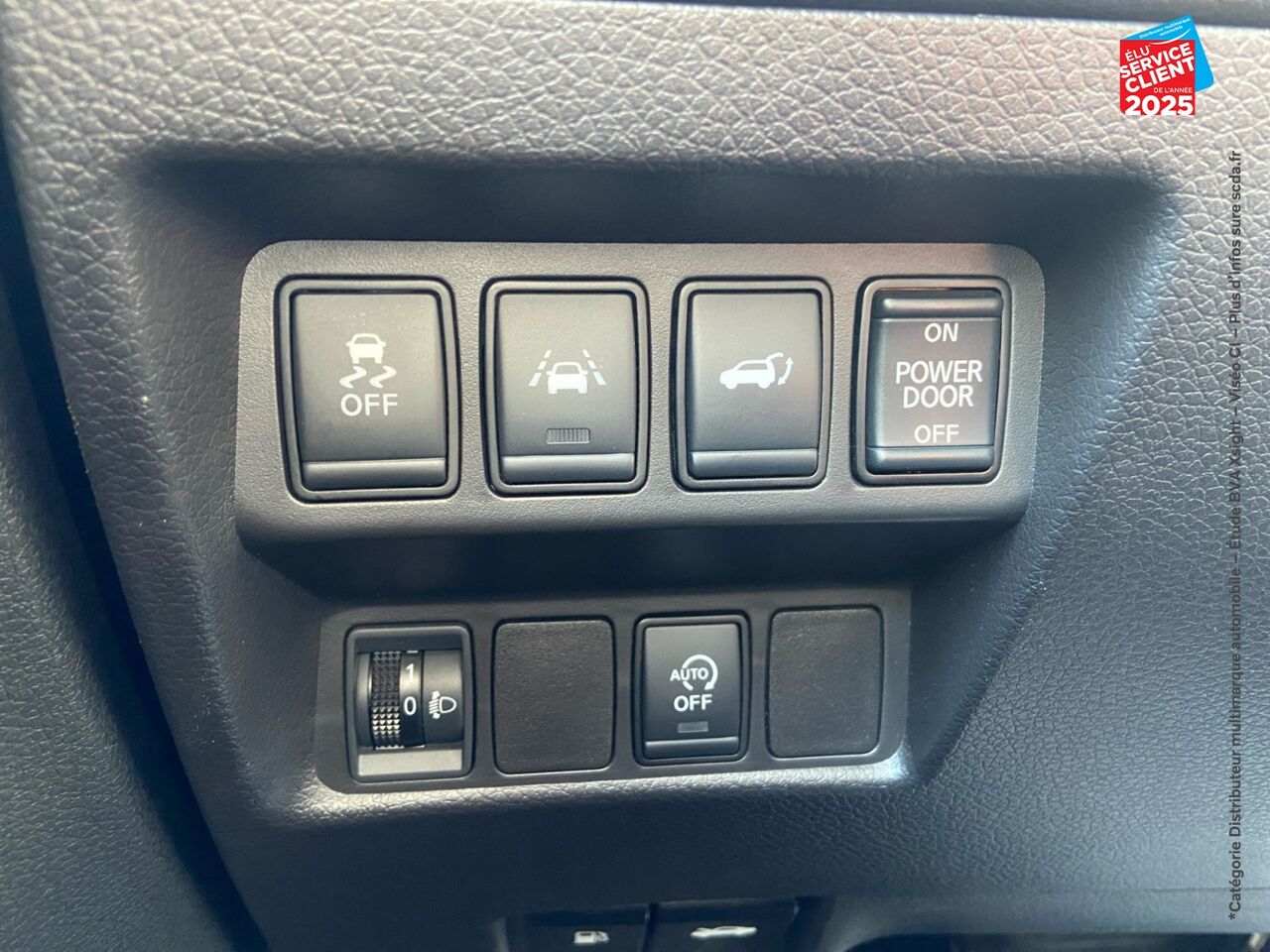 Véhicule d'occasion NISSAN X-TRAIL DCI 150CH N-CONNECTA 2020 CAM360 GPS chez Renault Saint-Louis