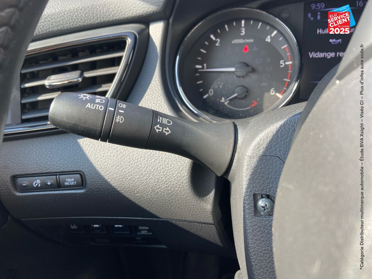 Véhicule d'occasion NISSAN X-TRAIL DCI 150CH N-CONNECTA 2020 CAM360 GPS chez Renault Saint-Louis