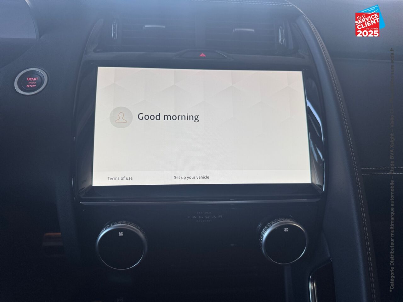 Véhicule d'occasion JAGUAR E-PACE P300E PHEV 309CH R-DYNAMIC SE chez Renault Sélestat