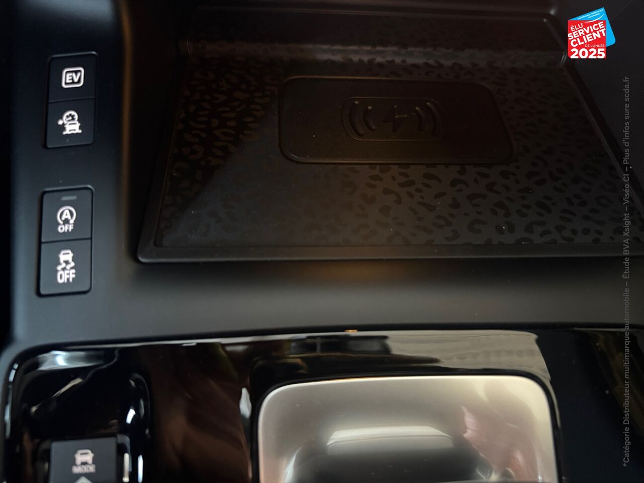 Véhicule d'occasion JAGUAR E-PACE P300E PHEV 309CH R-DYNAMIC SE chez Renault Sélestat