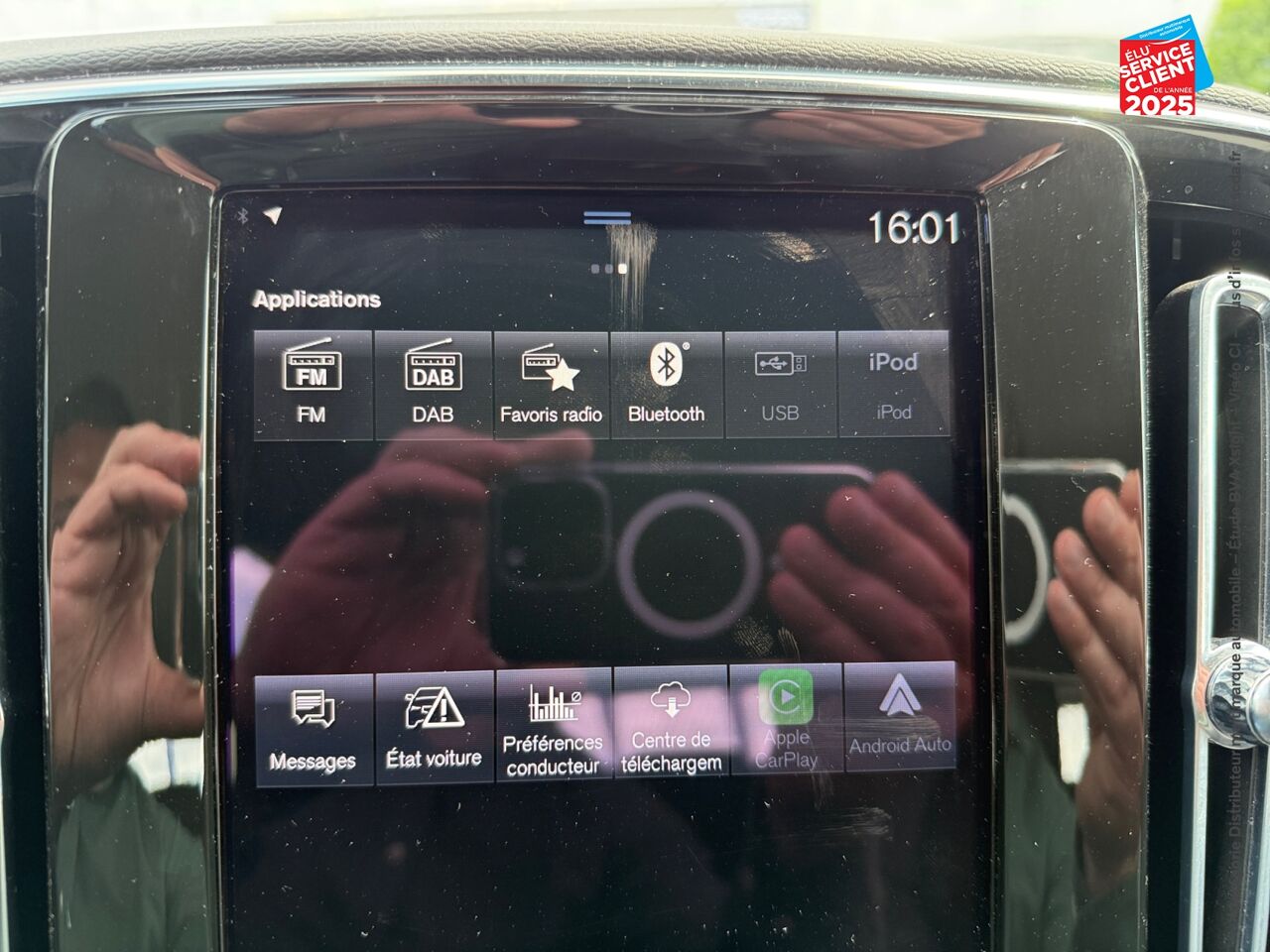 Véhicule d'occasion VOLVO XC40 T4 RECHARGE 129 + 82CH INSCRIPTION BUSINESS DCT 7 SIEGES CUIR GPS CAMERA CARPLAY chez Toyota Sarreguemines